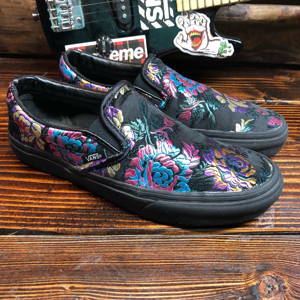 Vans Black Sneakers Classic Style - Picture 3 of 13